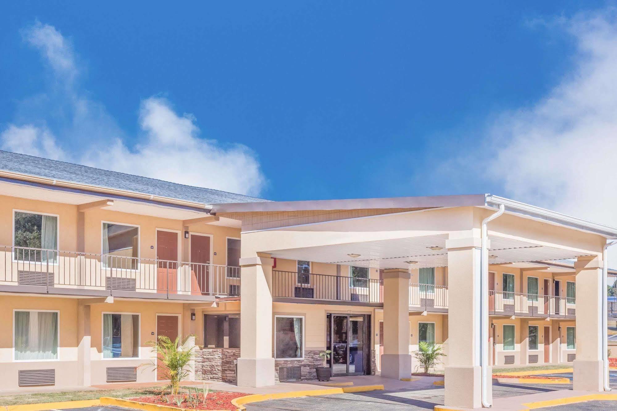 Days Inn By Wyndham Lavonia Esterno foto